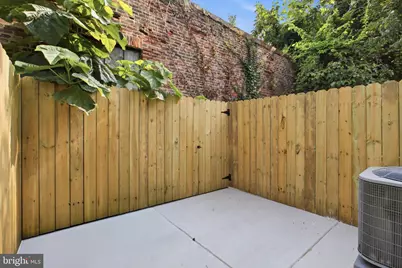 1027 W Arizona Street, Philadelphia, PA 19133 - Photo 6