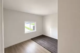 2119 Hoffnagle St, Philadelphia, PA 19152 - Photo 10