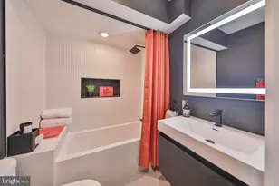 2028 Pemberton St, Philadelphia, PA 19146 - Photo 28