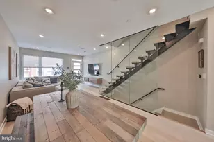2028 Pemberton St, Philadelphia, PA 19146 - Photo 16