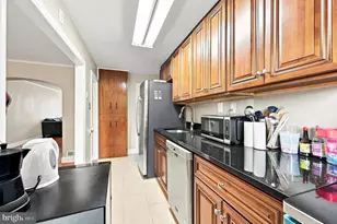 2633 Sorento Rd, Philadelphia, PA 19131 - Photo 14