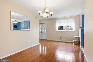 10925 Lockart Rd, Philadelphia, PA 19116 - Photo 6
