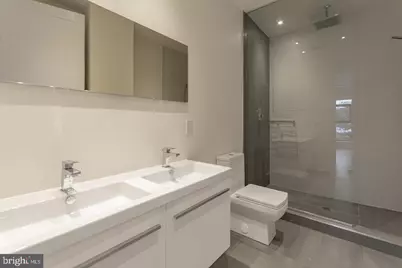 240 N 2nd Street #UNIT 2W, Philadelphia, PA 19106 - Photo 10