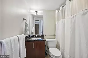 1201 Fitzwater St, Philadelphia, PA 19147 - Photo 18