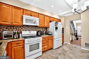 2638 S Juniper St, Philadelphia, PA 19148 - Photo 8