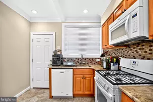 2638 S Juniper St, Philadelphia, PA 19148 - Photo 10