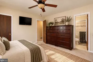 9745 Portis Rd, Philadelphia, PA 19115 - Photo 30