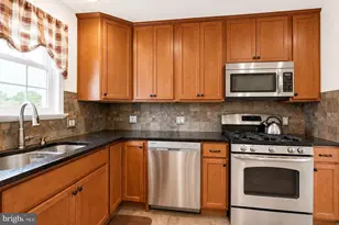 9745 Portis Rd, Philadelphia, PA 19115 - Photo 14