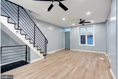 2010 S Chadwick Street, Philadelphia, PA 19145 - Photo 2