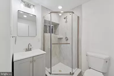 812 W Roosevelt Boulevard, Philadelphia, PA 19140 - Photo 2
