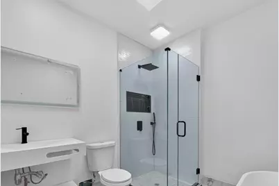 5637 N Warnock Street, Philadelphia, PA 19141 - Photo 20