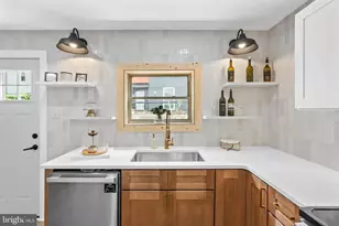 1417 S Bouvier St, Philadelphia, PA 19146 - Photo 12