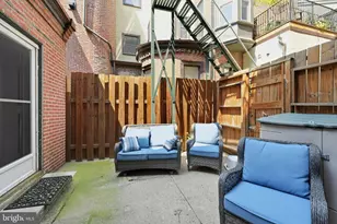 916 Clinton St, Philadelphia, PA 19107 - Photo 38