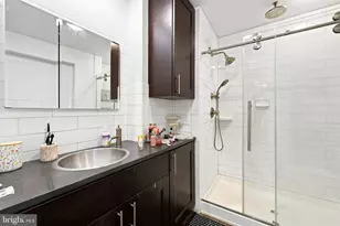 916 Clinton St, Philadelphia, PA 19107 - Photo 10