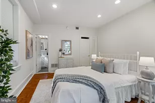 2308 Spruce St, Philadelphia, PA 19103 - Photo 12