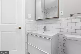 1602 S LeCount St, Philadelphia, PA 19145 - Photo 16