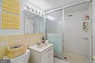 2401 Pennsylvania Ave, Philadelphia, PA 19130 - Photo 10
