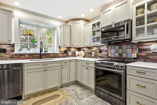 8400 Rising Sun Ave, Philadelphia, PA 19111 - Photo 12
