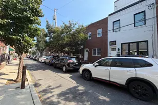 1322 McClellan St, Philadelphia, PA 19148 - Photo 4