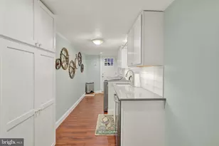 9247 Outlook Ave, Philadelphia, PA 19114 - Photo 16
