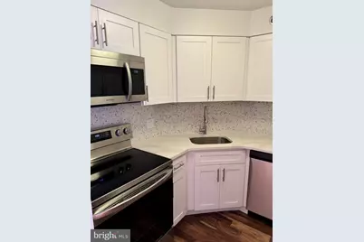 2018-2032 Walnut Street #7M, Philadelphia, PA 19103 - Photo 4