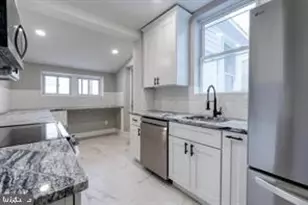 160 East St, Philadelphia, PA 19127 - Photo 14