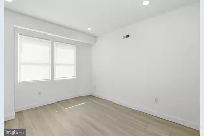 1043 W Orleans Street, Philadelphia, PA 19133 - Photo 12