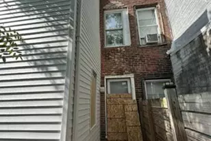 1038 W Monmouth St, Philadelphia, PA 19133 - Photo 14