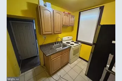 1038 W Monmouth Street, Philadelphia, PA 19133 - Photo 6