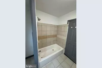 1038 W Monmouth Street, Philadelphia, PA 19133 - Photo 10