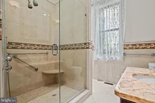 2201 Green St, Philadelphia, PA 19130 - Photo 30