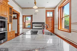 2201 Green St, Philadelphia, PA 19130 - Photo 12