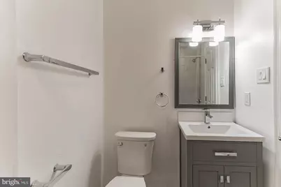 2401 S Alder Street #2, Philadelphia, PA 19148 - Photo 8
