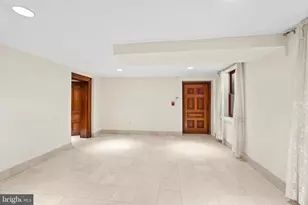 2201 Green St, Philadelphia, PA 19130 - Photo 12