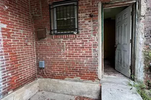 2022 S Simpson St, Philadelphia, PA 19142 - Photo 8