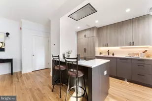 242 S 13th St, Philadelphia, PA 19107 - Photo 4