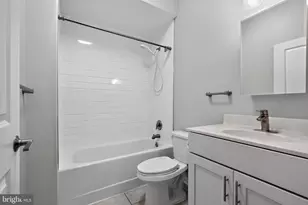 606 W Jefferson St, Philadelphia, PA 19122 - Photo 32