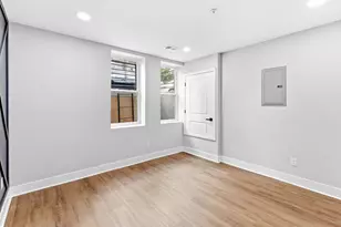 861 N 15th St, Philadelphia, PA 19130 - Photo 12
