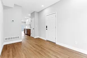 861 N 15th St, Philadelphia, PA 19130 - Photo 4