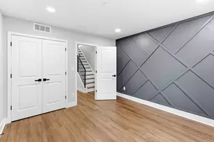 861 N 15th St, Philadelphia, PA 19130 - Photo 12