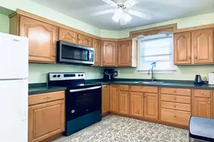 7826 Brier St, Philadelphia, PA 19152 - Photo 2