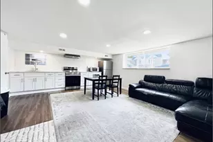 7826 Brier St, Philadelphia, PA 19152 - Photo 2