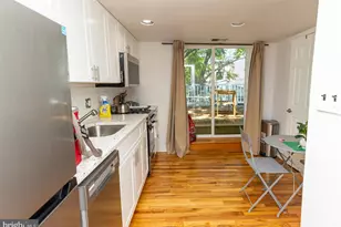 1915 Pemberton St, Philadelphia, PA 19146 - Photo 8