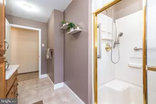 741 Brighton St, Philadelphia, PA 19111 - Photo 16