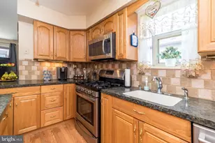 741 Brighton St, Philadelphia, PA 19111 - Photo 4