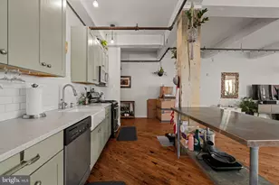1210 Buttonwood St, Philadelphia, PA 19123 - Photo 10