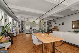 1210 Buttonwood St, Philadelphia, PA 19123 - Photo 4