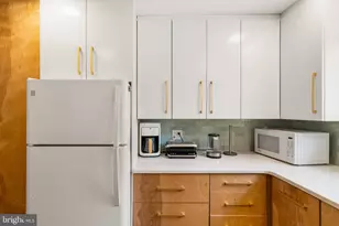 7831 Brier St, Philadelphia, PA 19152 - Photo 4