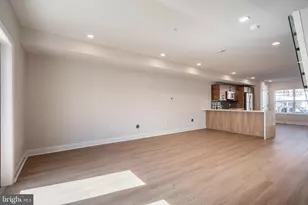 2713 Priya Ln, Philadelphia, PA 19131 - Photo 4