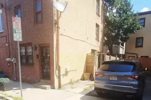 1043 N Leithgow St, Philadelphia, PA 19123 - Photo 2